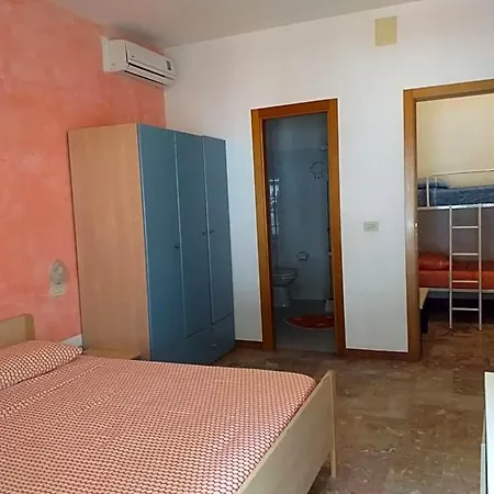 Bed & Breakfast Quadruple Just Steps From The Sea - Ideal For A Relaxing Vacation