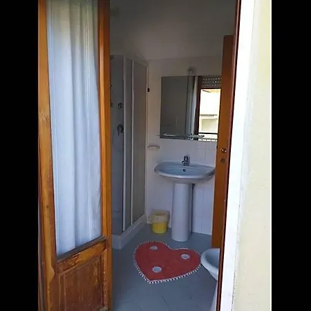 Bed & Breakfast Quadruple Just Steps From The Sea - Ideal For A Relaxing Vacation