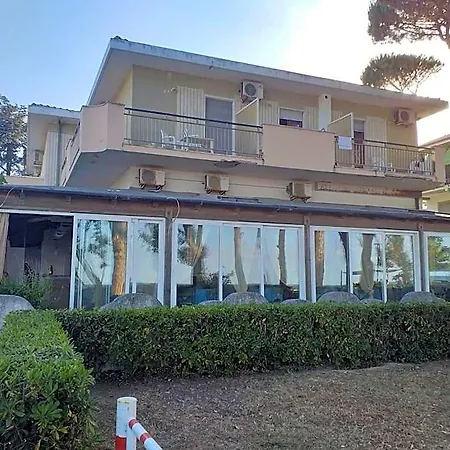 Quadruple Just Steps From The Sea - Ideal For A Relaxing Vacation Bed & Breakfast